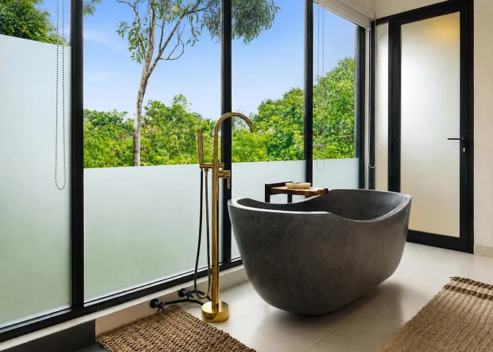 Uluwatu Dream 4*